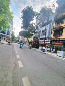 BÁN GẤP NHÀ HOÀNG HOA THÁM TT BA ĐÌNH GIÁP DANH TÂY HỒ KDVP..68M X 5 TẦNG MT 5M 13